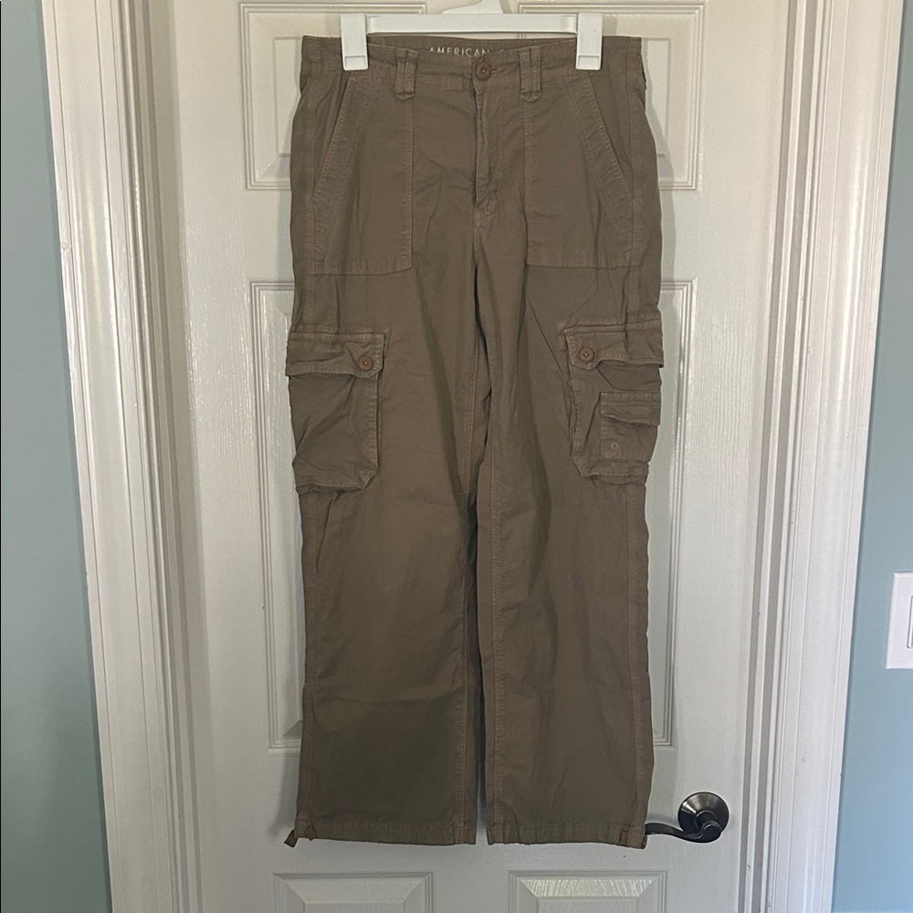 American Eagle Outfitters Women's Tan Baggy Jogger Cargo Pants Size 8